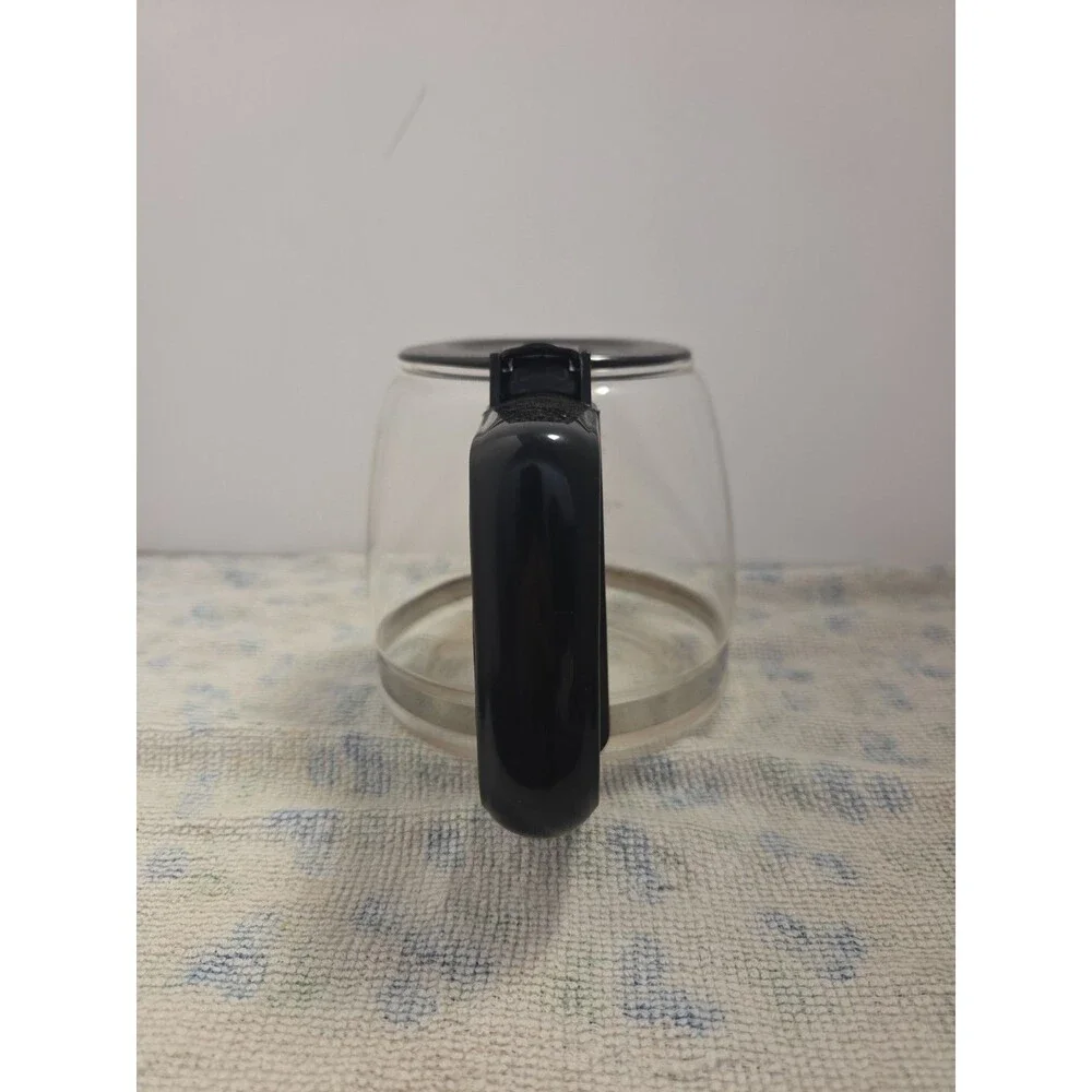 Coffee Maker 4 - 5 Cup Glass Carafe w/ drip hole in Lid